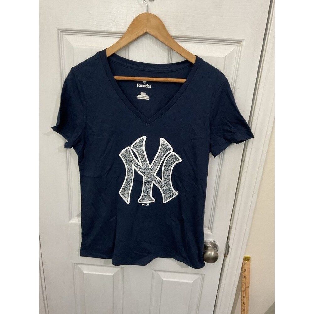Fanatics New York Yankees Women's V-Neck T-Shirt